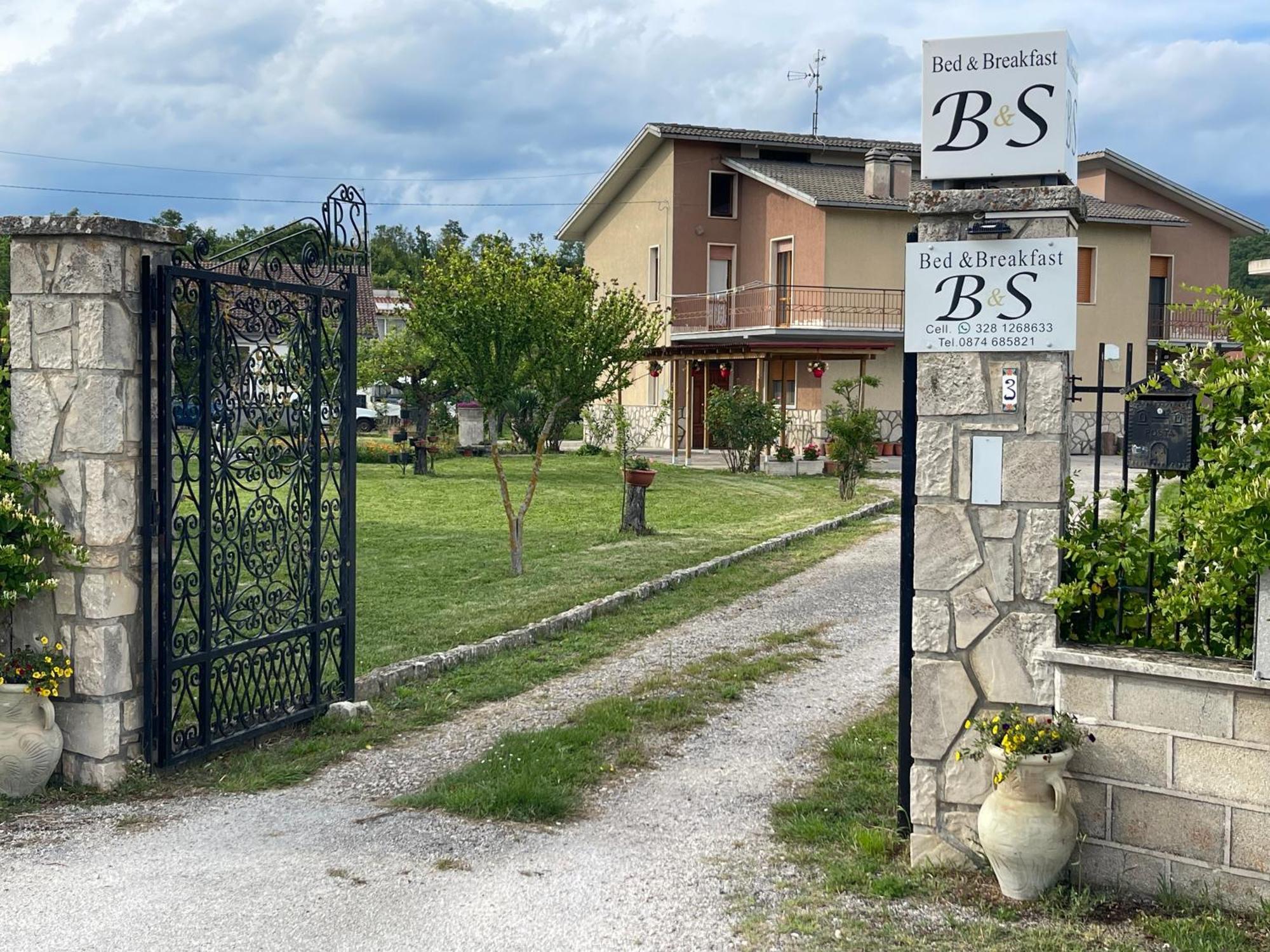 B&S Bed & Breakfast Vinchiaturo Exterior photo
