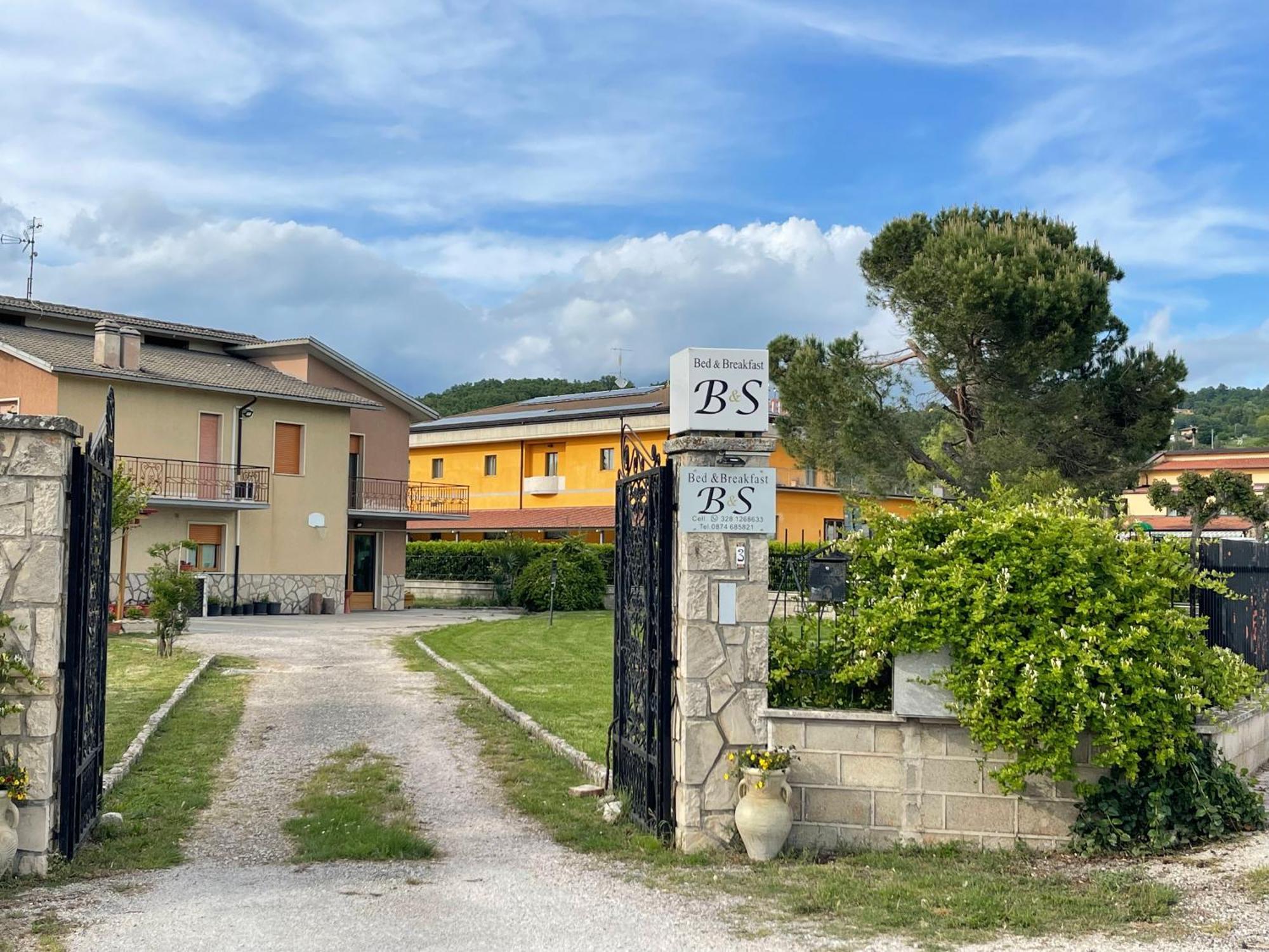 B&S Bed & Breakfast Vinchiaturo Exterior photo